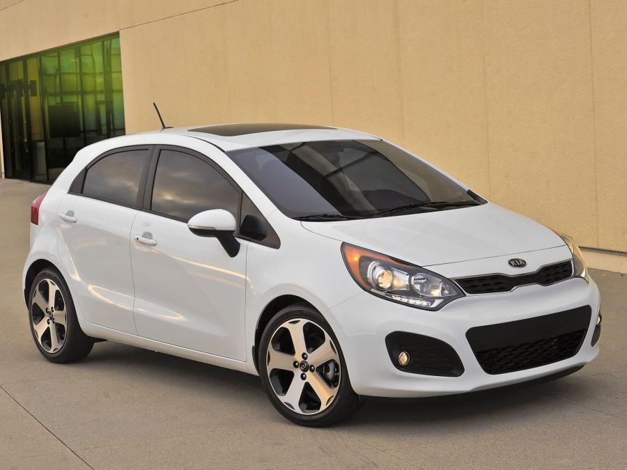  Kia Rio 5-Door 2011 года  (US) (фото 14 из 76)